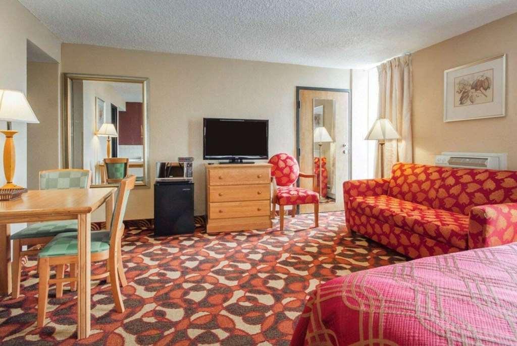 Wingate By Wyndham Sheboygan Hotel Faciliteiten foto