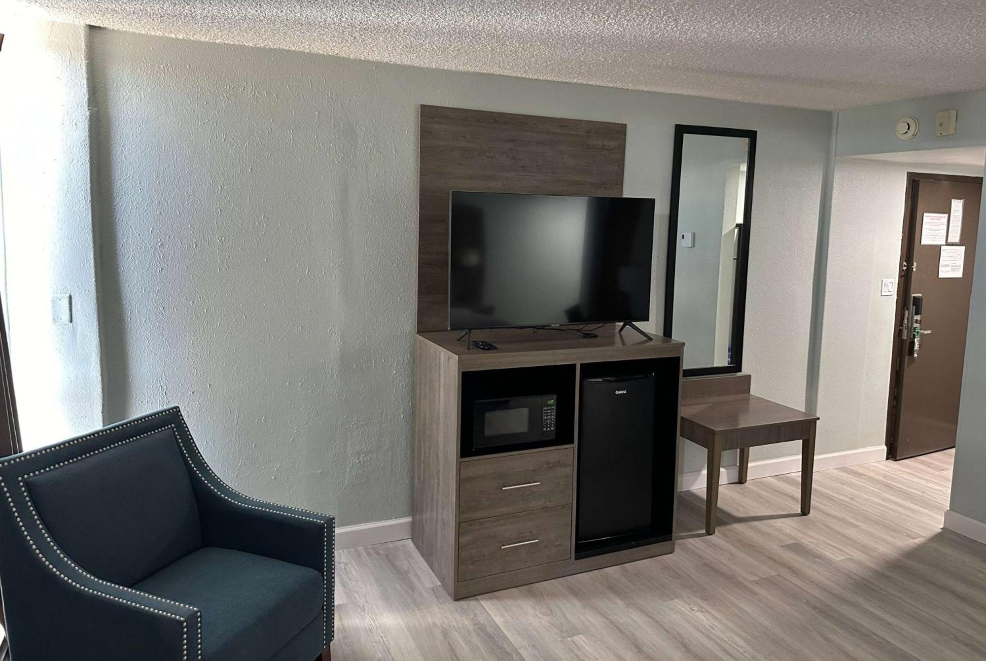 Wingate By Wyndham Sheboygan Hotel Buitenkant foto