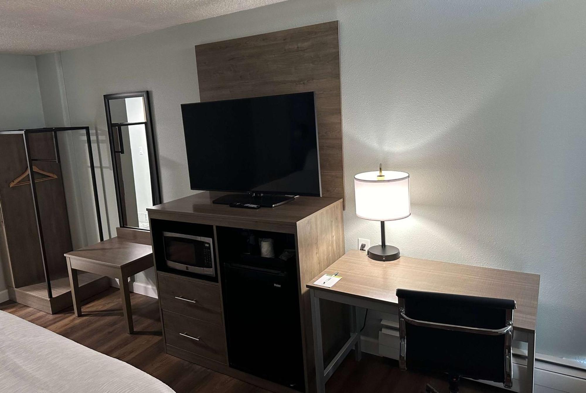 Wingate By Wyndham Sheboygan Hotel Buitenkant foto