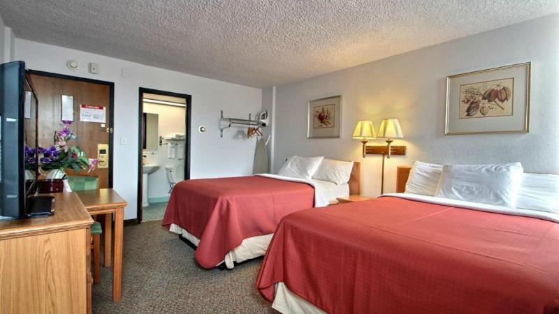 Wingate By Wyndham Sheboygan Hotel Buitenkant foto