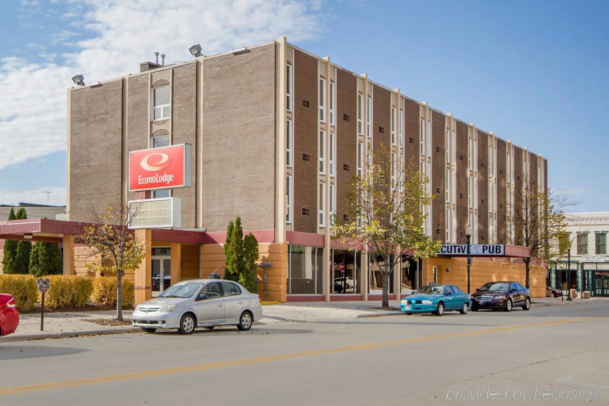 Wingate By Wyndham Sheboygan Hotel Buitenkant foto