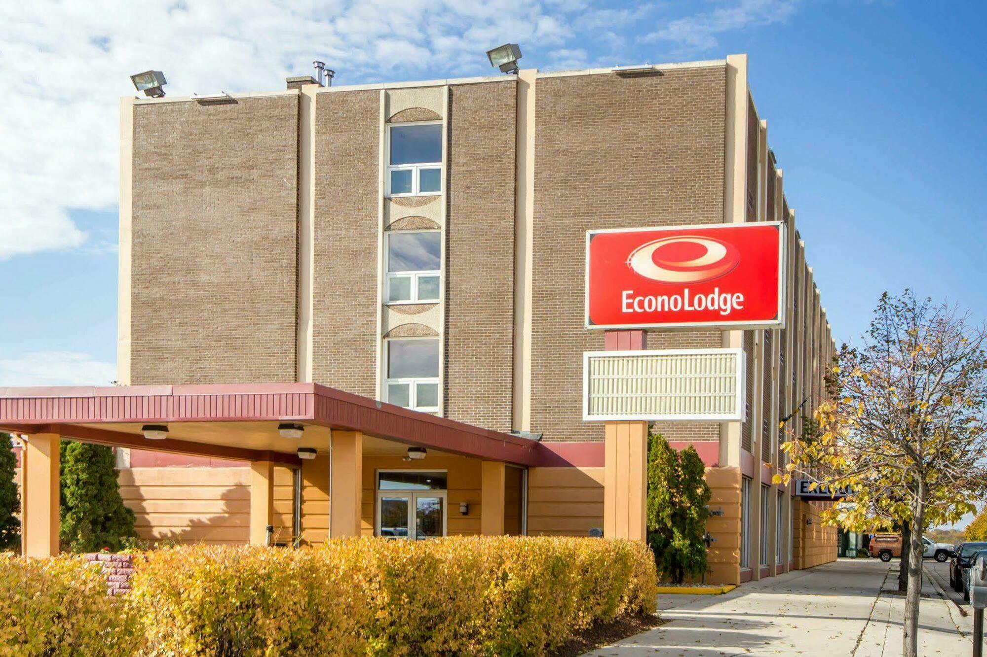Wingate By Wyndham Sheboygan Hotel Buitenkant foto