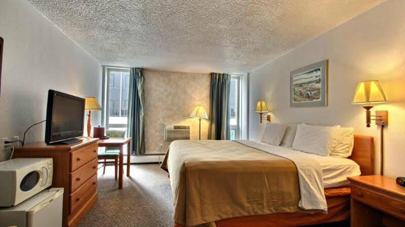 Wingate By Wyndham Sheboygan Hotel Buitenkant foto